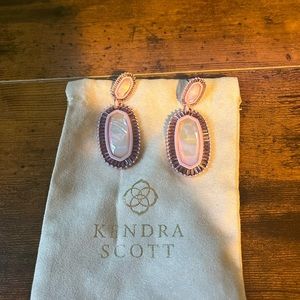 Rare Kendra Scott lavender Kaki  earrings